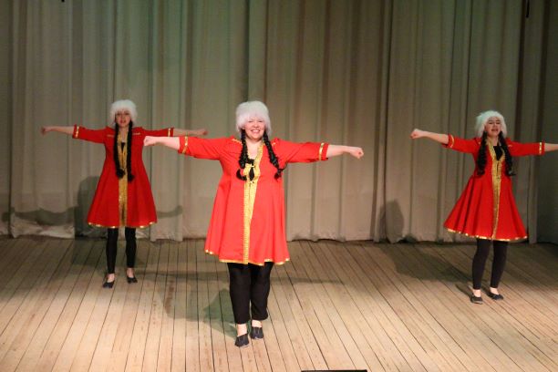 Deju kolektīva "Fazira"